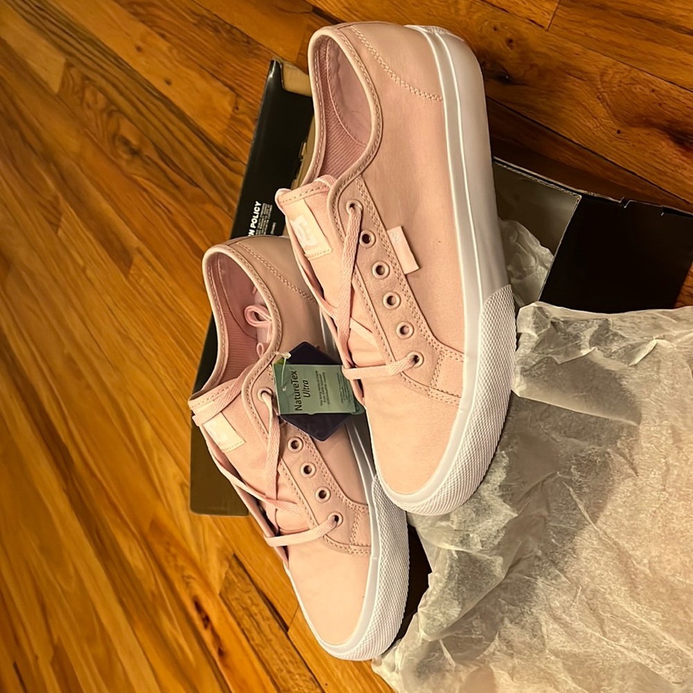 NWT- Light Pink DC Sneakers!!